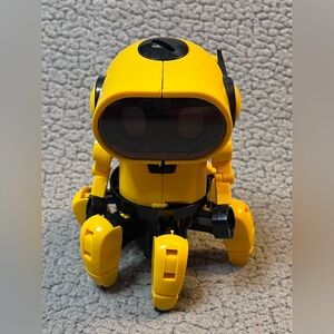 Tobbie the Robot Steam Toy Robot Yellow And Black